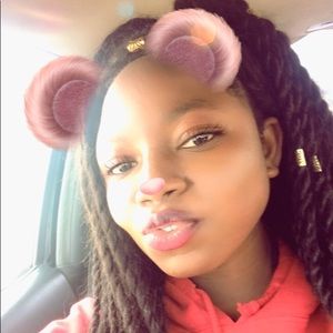 Meet your Posher, Lucy